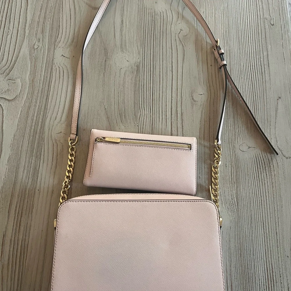 Michael Kors jet set east Saffiano leather Blush Crossbody Bag and Wallet Set